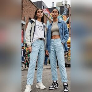 WHBM Pret A Pedi Denim Pants Size 4 White House Black Market Blue Jeans Stretch